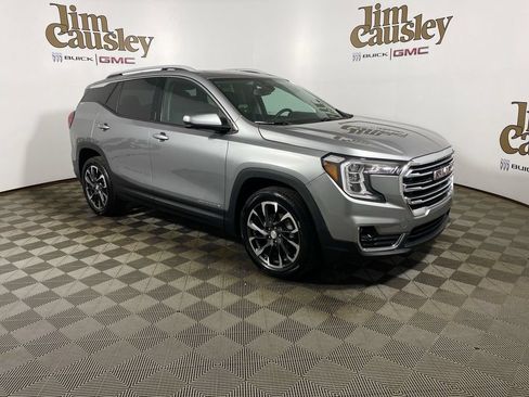 Used 2023 GMC Terrain SLT w/ Infotainment Package II AWD/4WD image 1