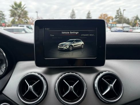Used 2017 Mercedes-Benz GLA 250 4MATIC image 18