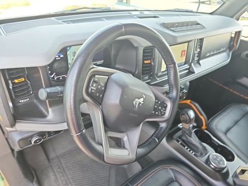 Used 2023 Ford Bronco Badlands image 17