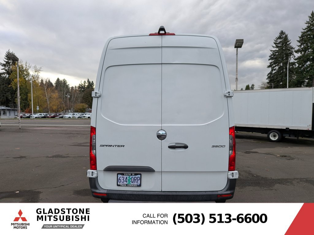 Used 2019 Freightliner Sprinter 2500 RWD image 7
