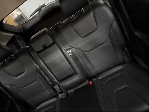 Used 2017 Ford Edge Titanium FWD image 14
