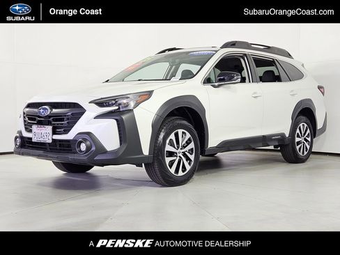 Certified 2025 Subaru Outback Premium AWD/4WD image 1