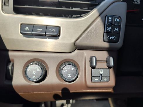 Used 2020 GMC Yukon Denali w/ Open Road Package image 28