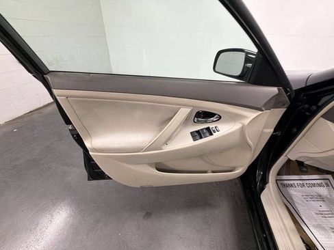 Used 2008 Toyota Camry LE FWD image 18