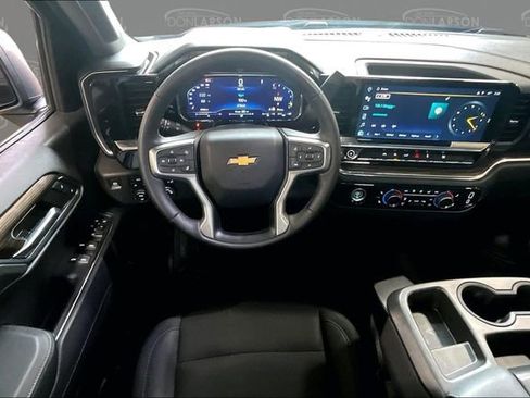 Used 2024 Chevrolet Silverado 1500 LT image 19