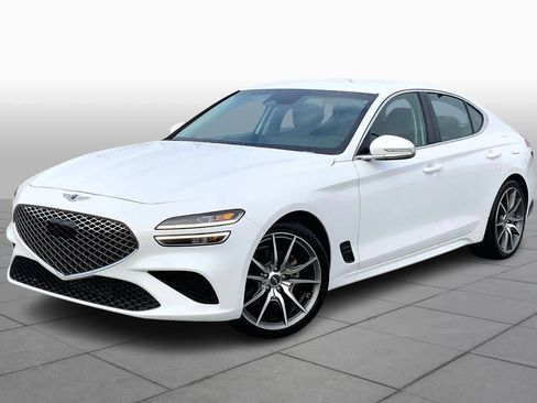 Used 2023 Genesis G70 2.0T image 2