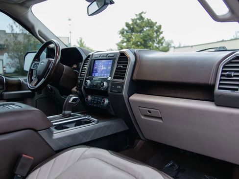 Used 2020 Ford F150 Limited w/ Trailer Tow Package image 34