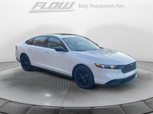 New 2025 Honda Accord SE image 1