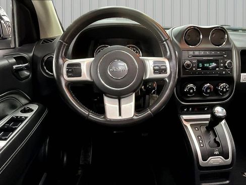 Used 2015 Jeep Compass High Altitude FWD image 8