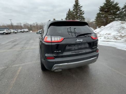 Used 2019 Jeep Cherokee Limited image 8