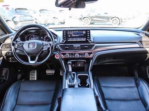 Used 2018 Honda Accord Sport image 12