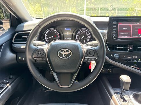 Used 2024 Toyota Camry SE FWD image 20