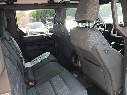 Used 2025 Ford Bronco Heritage Edition AWD/4WD image 13