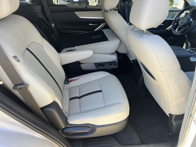 Used 2025 MAZDA CX-90 Plug-In Hybrid w/ Preferred AWD/4WD image 16