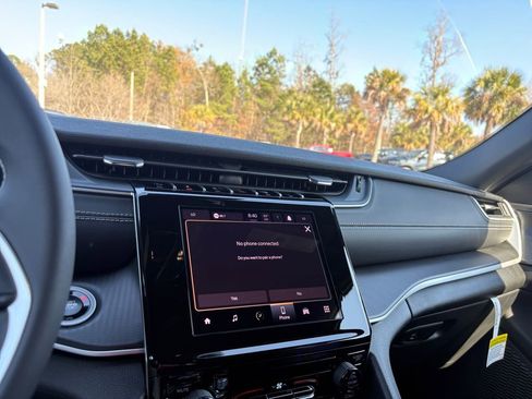 New 2026 Jeep Grand Cherokee Laredo image 16