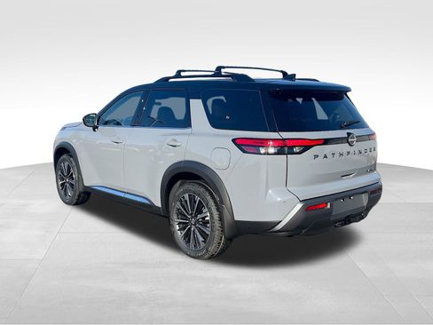 New 2026 Nissan Pathfinder Platinum image 5