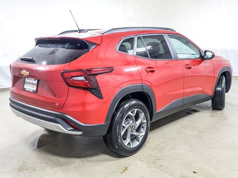 New 2026 Chevrolet Trax LT w/ Driver Confidence Package image 8