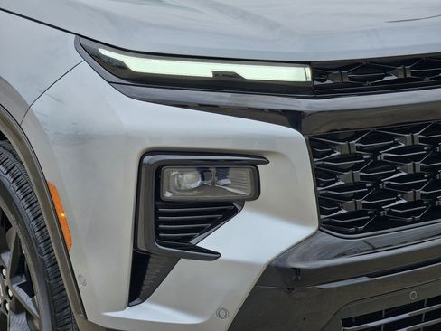 Certified 2024 Chevrolet Traverse RS image 10