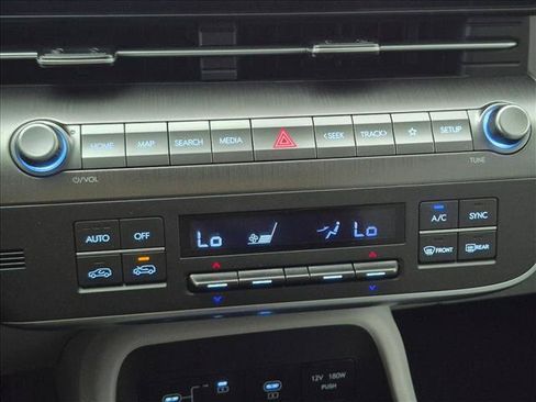 Used 2025 Hyundai Kona SEL FWD image 14
