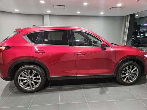 Used 2021 MAZDA CX-5 Signature image 4