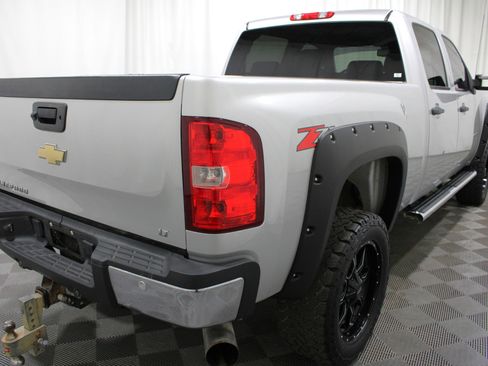 Used 2011 Chevrolet Silverado 2500 LT w/ Interior Plus Package image 29