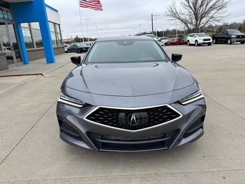 Used 2022 Acura TLX image 2