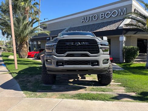 Used 2026 RAM 2500 Laramie AWD/4WD image 3