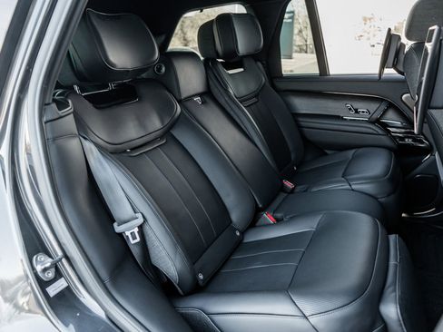 Used 2023 Land Rover Range Rover SV image 42