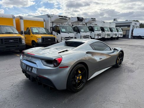 Used 2019 Ferrari 488 Spider image 5