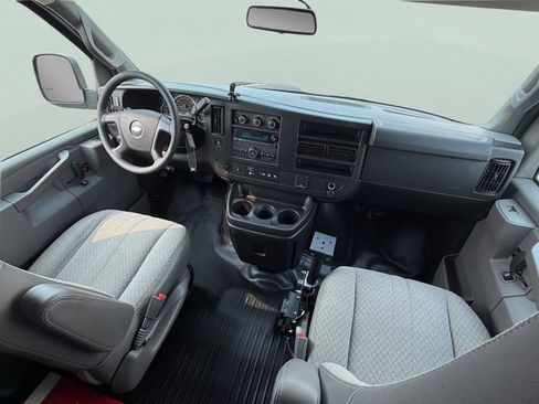 Certified 2021 Chevrolet Express 2500 RWD image 26