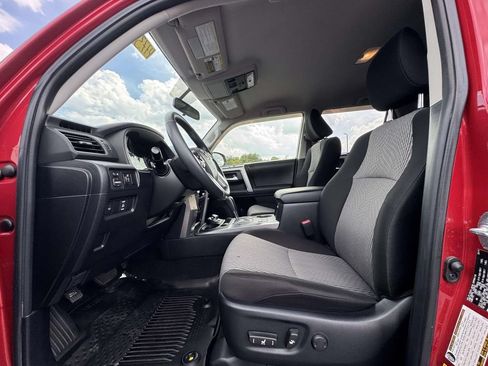 Used 2019 Toyota 4Runner SR5 AWD/4WD image 13