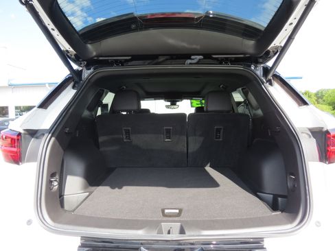 Certified 2023 Chevrolet Blazer RS w/ Driver Confidence II Package image 12