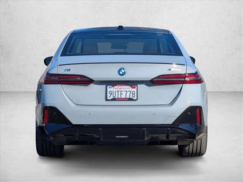 Used 2025 BMW i5 M60 image 7