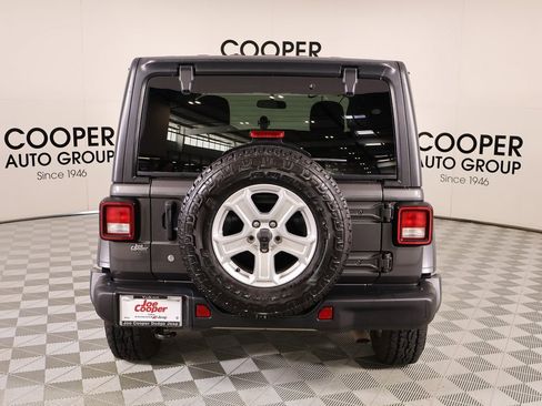 Used 2018 Jeep Wrangler Sport image 20