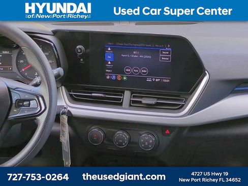 Used 2024 Chevrolet Trax LS FWD image 18