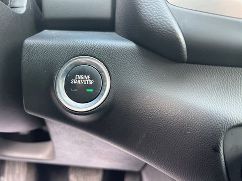 Used 2023 GMC Terrain SLE w/ Driver Convenience Package image 30