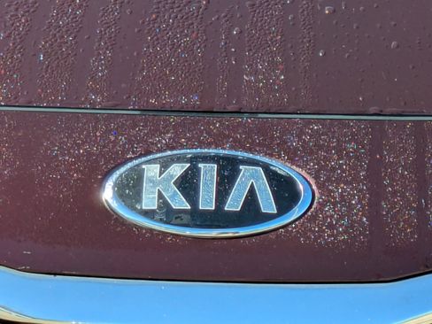 Used 2017 Kia Optima LX w/ Driver Convenience Package image 10