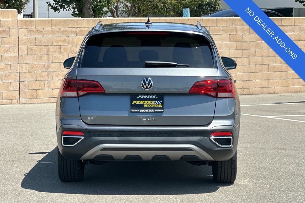 Used 2022 Volkswagen Taos SE FWD image 5