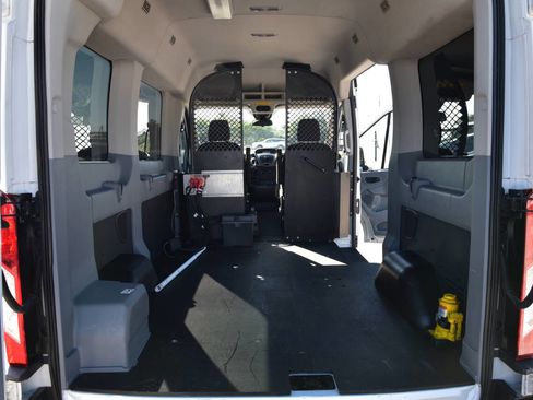 Used 2015 Ford Transit 150 XLT image 12