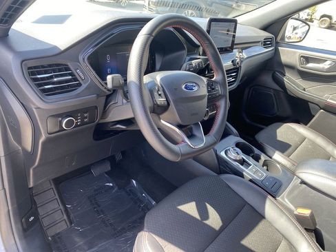 Used 2025 Ford Escape ST-Line AWD/4WD image 10
