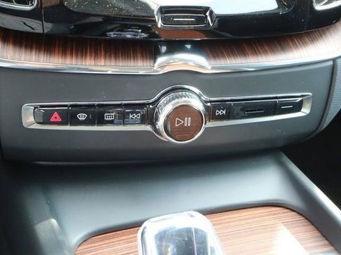 New 2024 Volvo XC60 T8 Ultimate w/ Protection Package Premier image 12