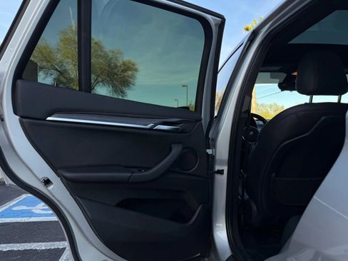 Used 2017 BMW X1 xDrive28i image 36