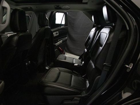 Used 2022 Ford Explorer Limited image 22