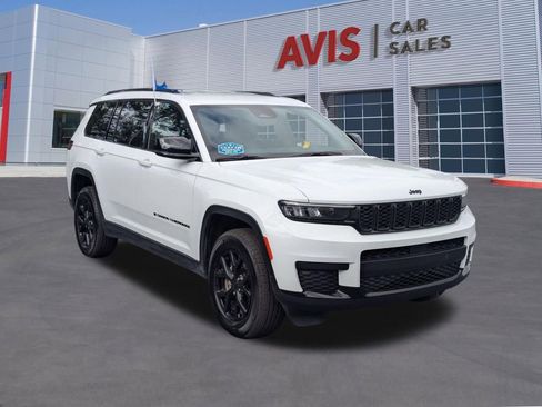 Used 2024 Jeep Grand Cherokee L Laredo AWD/4WD image 3