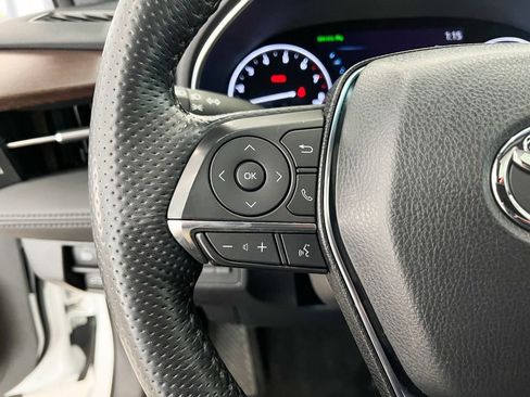 Used 2021 Toyota Avalon Limited image 21