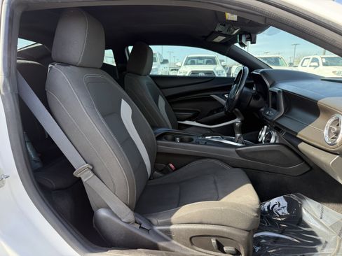 Used 2019 Chevrolet Camaro LT RWD image 28