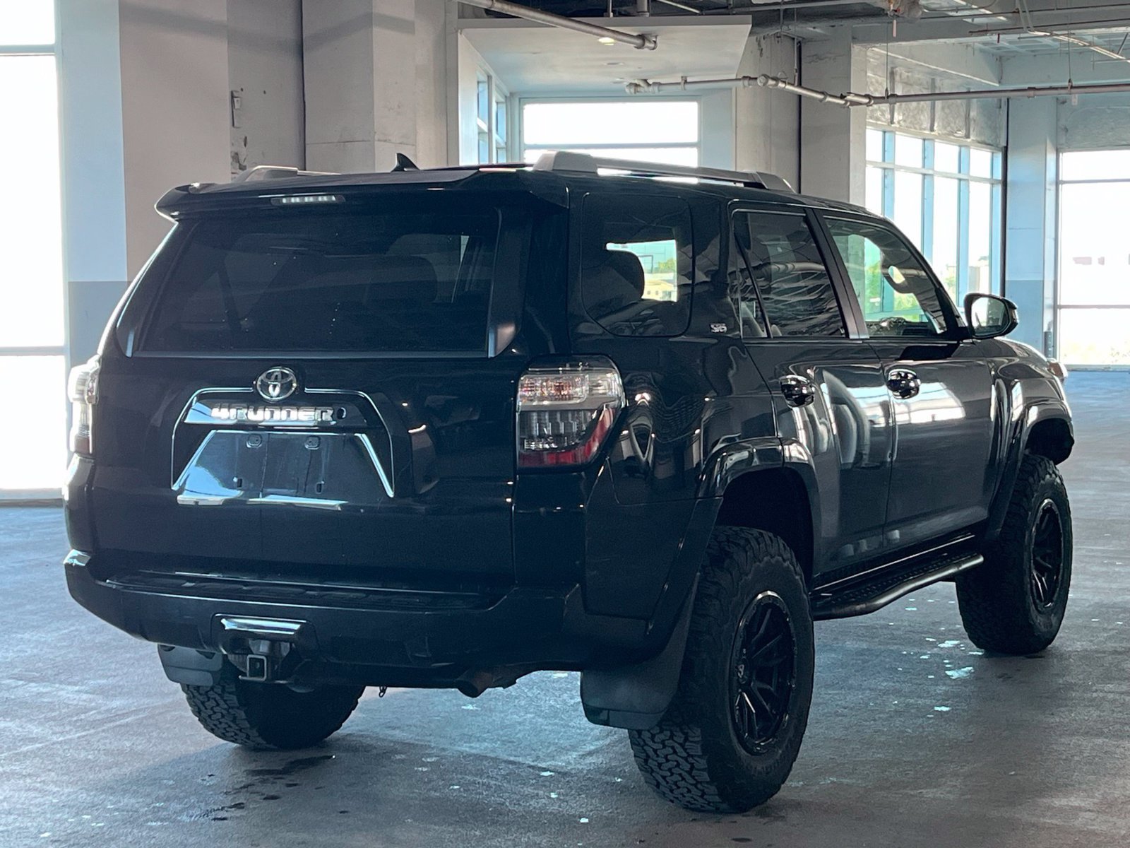 Used 2014 Toyota 4Runner SR5 AWD/4WD image 12