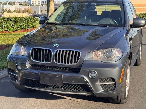 Used 2011 BMW X5 xDrive35i image 4