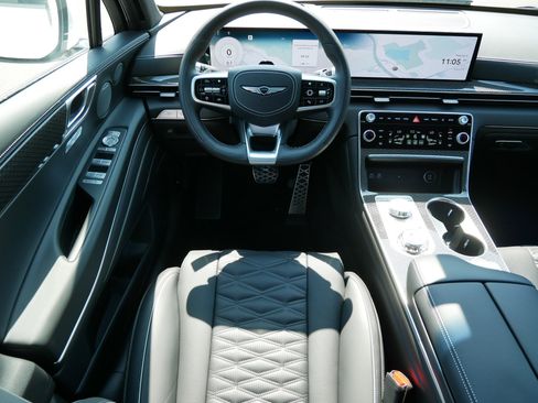New 2025 Genesis GV80 3.5T e-SC image 7