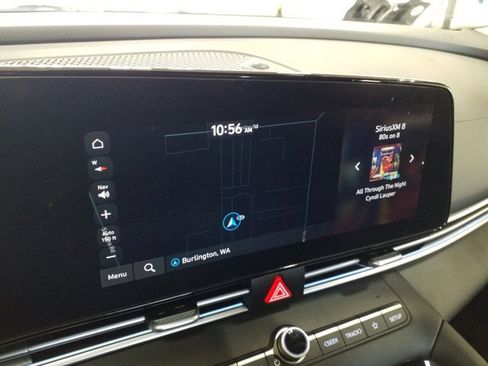 Used 2024 Hyundai Elantra SEL image 7